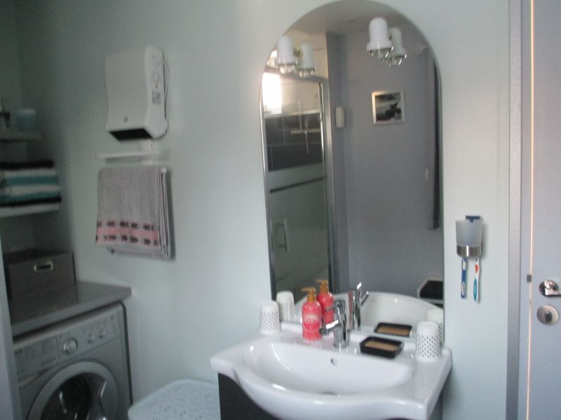 photo 7 Owner direct vacation rental Saint-Martin-en-Campagne maison Normandy (Haute-Normandie)  bathroom