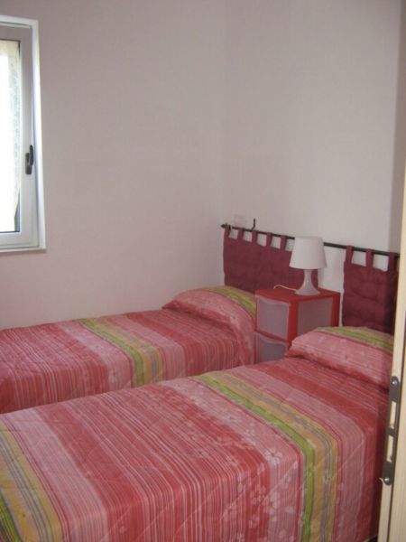 photo 9 Owner direct vacation rental Gargano appartement Puglia Foggia Province bedroom 2
