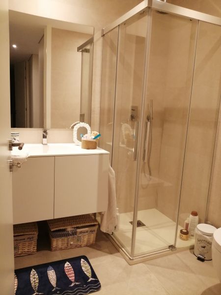 photo 15 Owner direct vacation rental Porto appartement Grand Porto  bathroom
