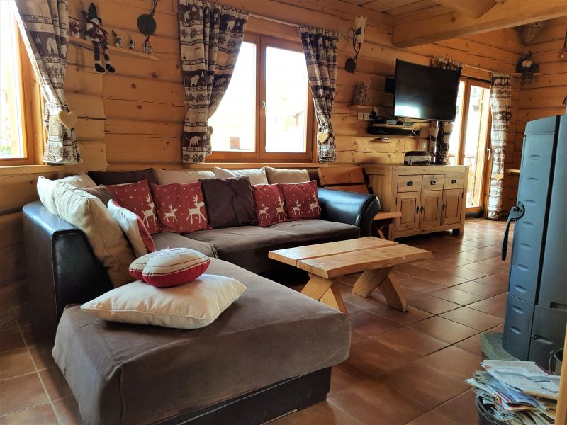 photo 4 Owner direct vacation rental La joue du Loup chalet Provence-Alpes-Cte d'Azur Hautes-Alpes Lounge