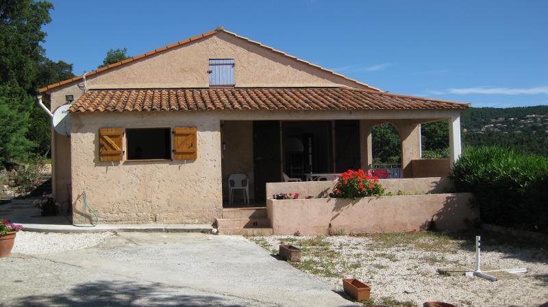 photo 1 Owner direct vacation rental Cavalaire-sur-Mer appartement Provence-Alpes-Cte d'Azur Var View of the property from outside