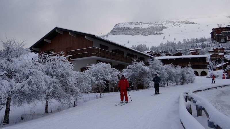 photo 26 Owner direct vacation rental Les 2 Alpes appartement Rhone-Alps Isre View of the property from outside