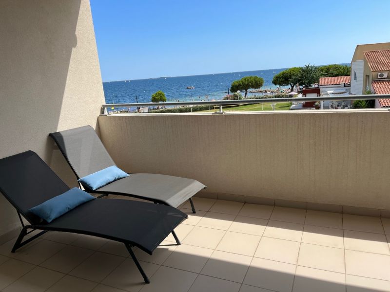 photo 10 Owner direct vacation rental Sete appartement Languedoc-Roussillon Hrault Covered balcony