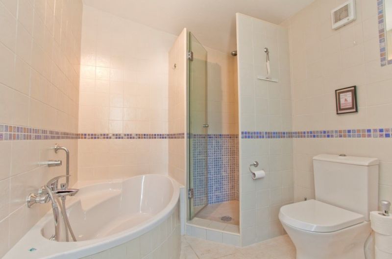 photo 9 Owner direct vacation rental Carvoeiro gite Algarve  bathroom