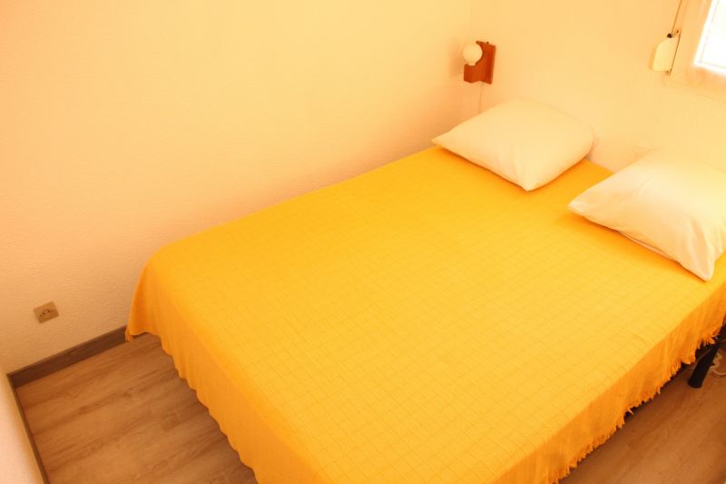 photo 10 Owner direct vacation rental La Londe-les-Maures appartement Provence-Alpes-Cte d'Azur Var bedroom