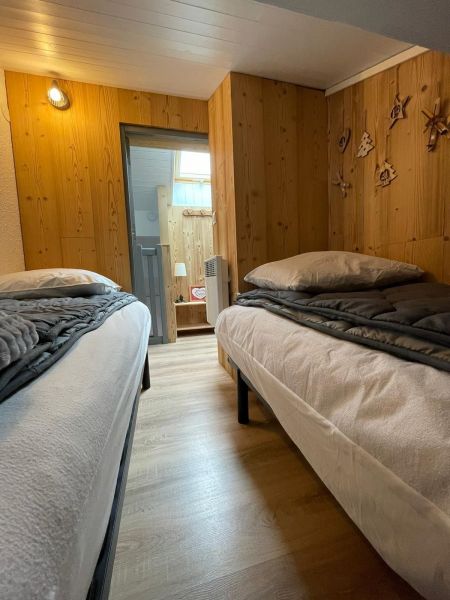 photo 16 Owner direct vacation rental Praz de Lys Sommand appartement Rhone-Alps Haute-Savoie bedroom 2
