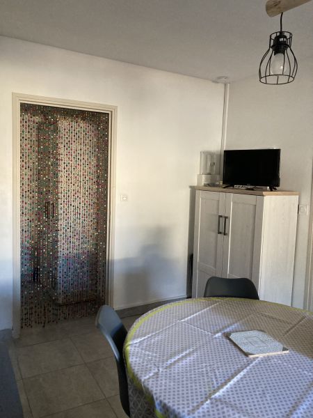 photo 15 Owner direct vacation rental Saint Pierre la Mer appartement Languedoc-Roussillon Aude Living room
