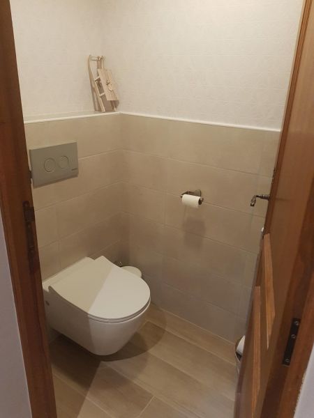 photo 9 Owner direct vacation rental Grardmer appartement Lorraine Vosges Bathroom w/toilet only 1