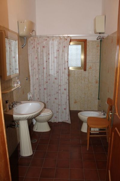 photo 9 Owner direct vacation rental Torre Lapillo villa   bathroom 1