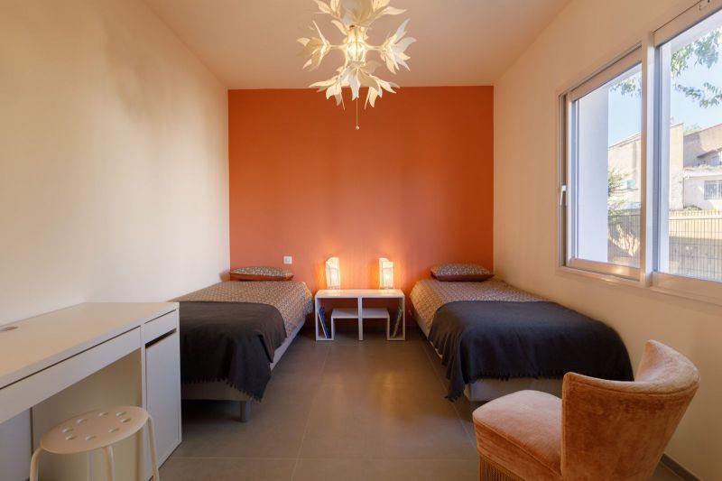 photo 8 Owner direct vacation rental Villeneuve lez Avignon villa Languedoc-Roussillon Gard bedroom 2