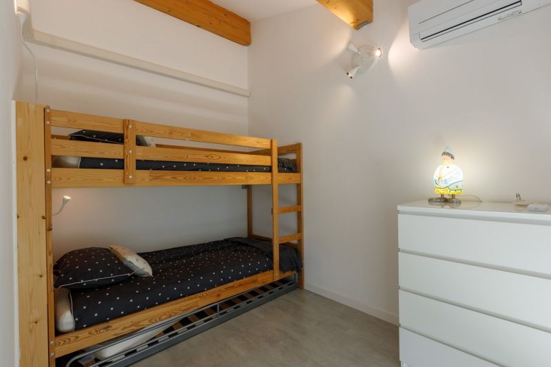 photo 15 Owner direct vacation rental Villeneuve lez Avignon villa Languedoc-Roussillon Gard bedroom 6
