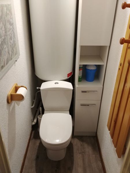 photo 11 Owner direct vacation rental Saint Gervais Mont-Blanc appartement Rhone-Alps Haute-Savoie Bathroom w/toilet only