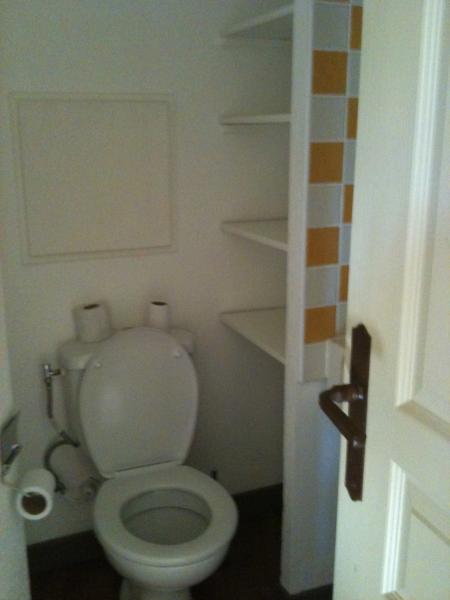 photo 8 Owner direct vacation rental Cannes appartement   Bathroom w/toilet only