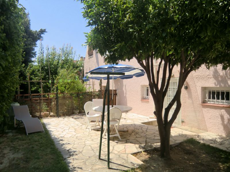 photo 13 Owner direct vacation rental Canet-en-Roussillon studio Languedoc-Roussillon Pyrnes-Orientales Garden