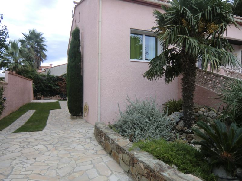 photo 3 Owner direct vacation rental Canet-en-Roussillon studio Languedoc-Roussillon Pyrnes-Orientales Hall