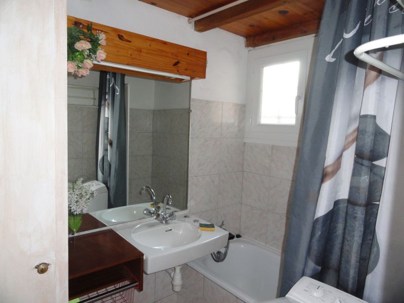 photo 9 Owner direct vacation rental Moriani Plage villa Corsica Corsica bathroom